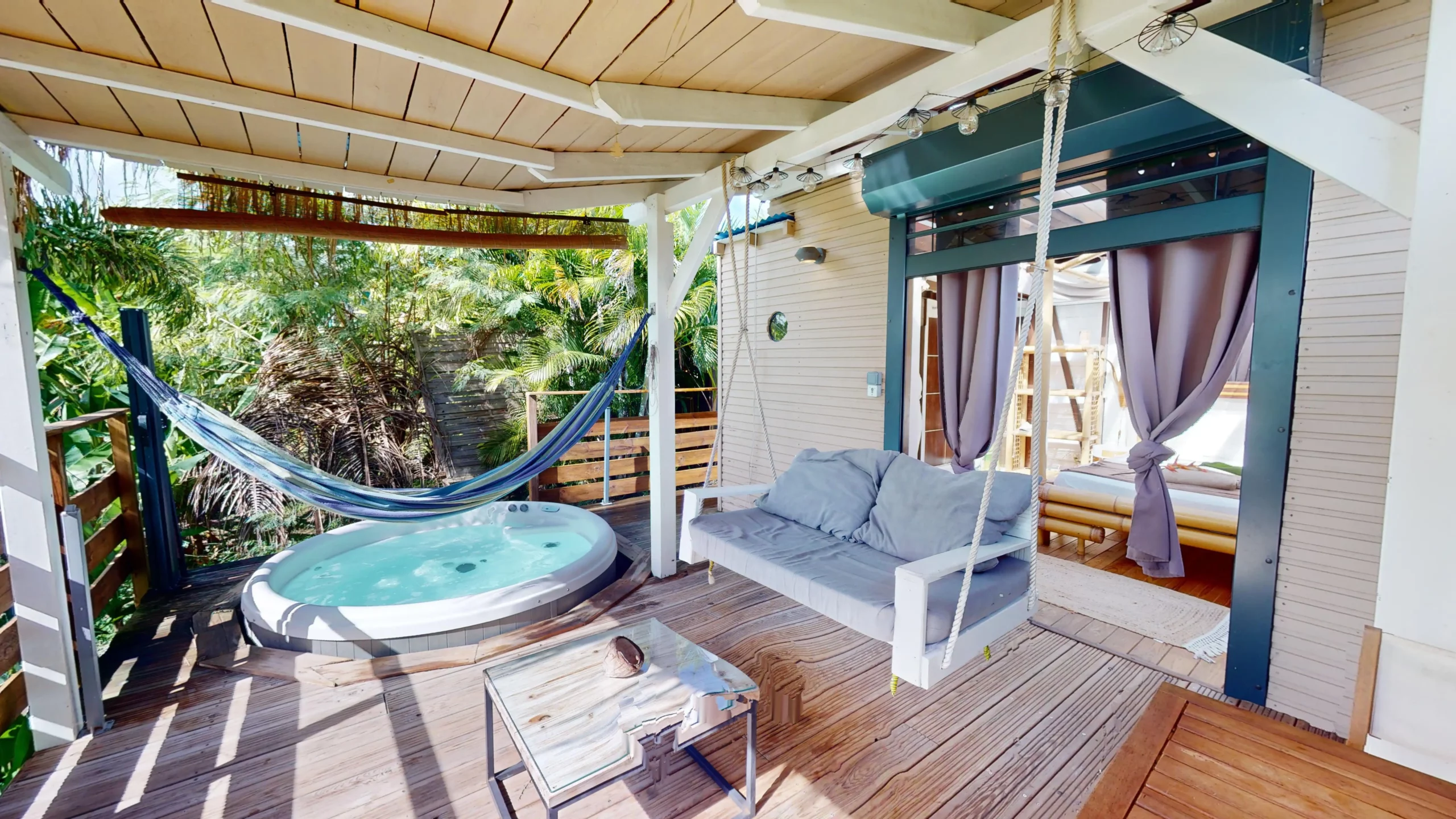 Moonlodge Martinique hébergement atypiques